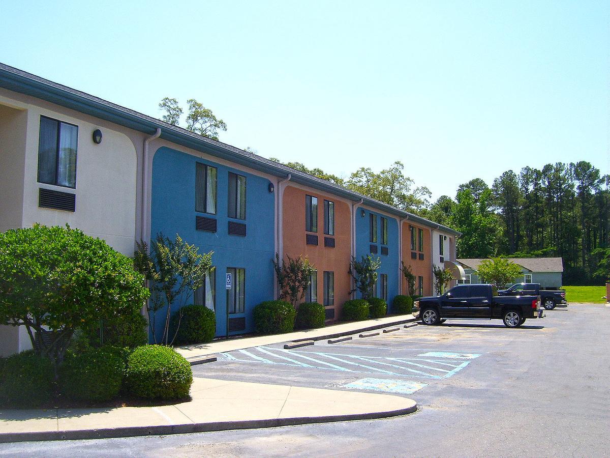 Americas Best Value Inn & Suites Bastrop Eksteriør bilde